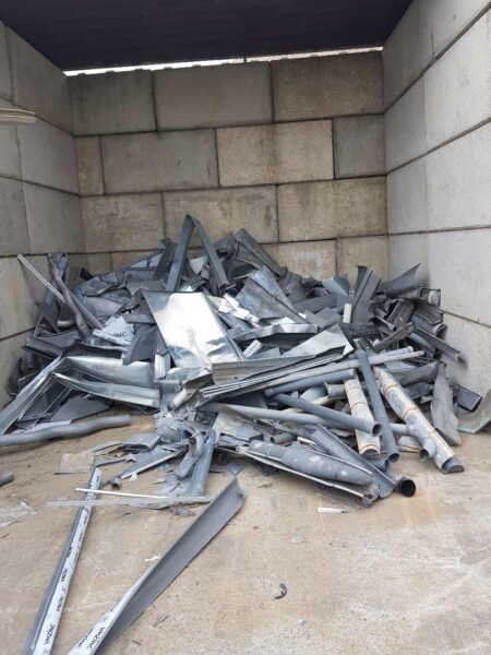 Roofing zinc